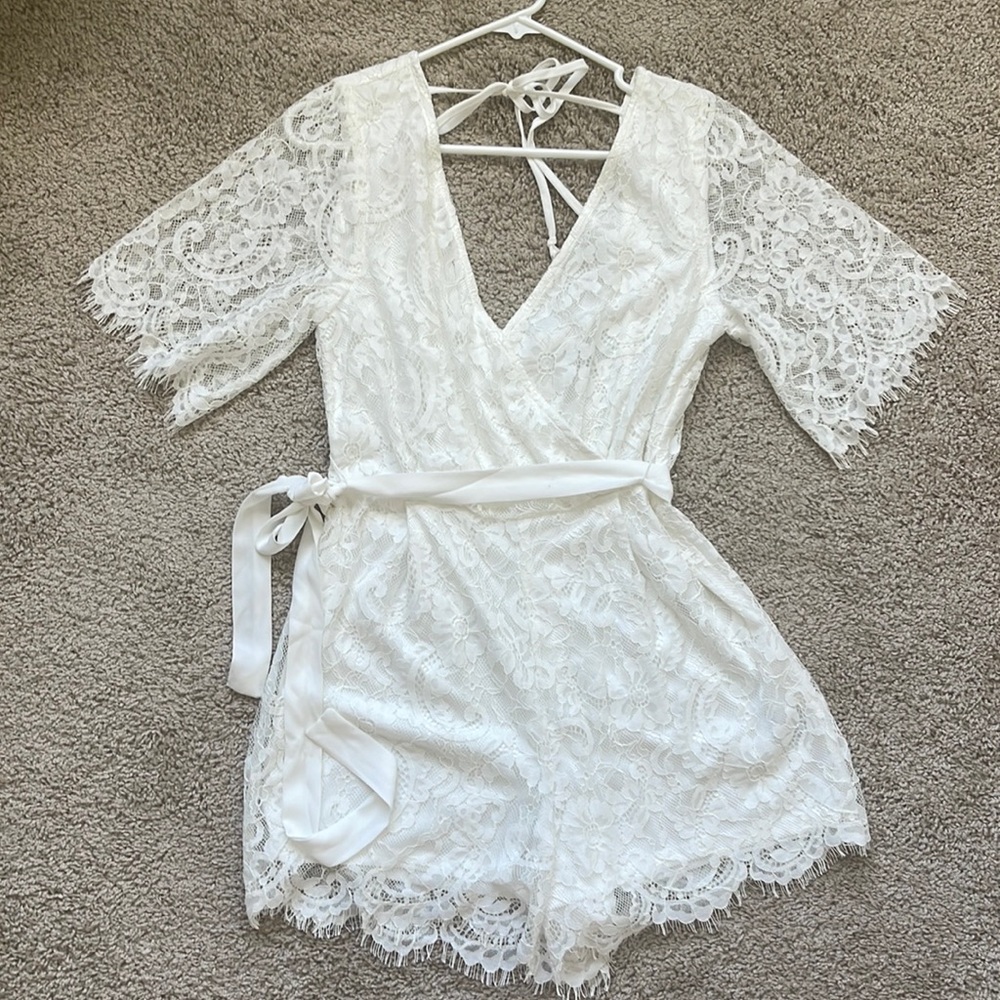 NWT White lace romper size M